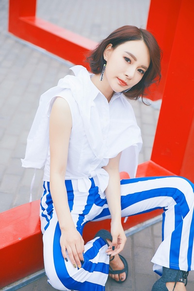 苏拉文雅的写真