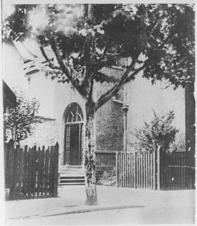 孙文的写真-位于法租界莫利哀路2...