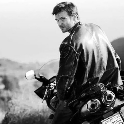 科斯塔·罗宁的写真