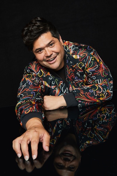 哈维·吉兰的写真