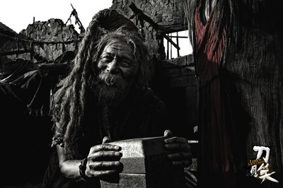 游本昌的写真-这么大岁数，弄这么黑...