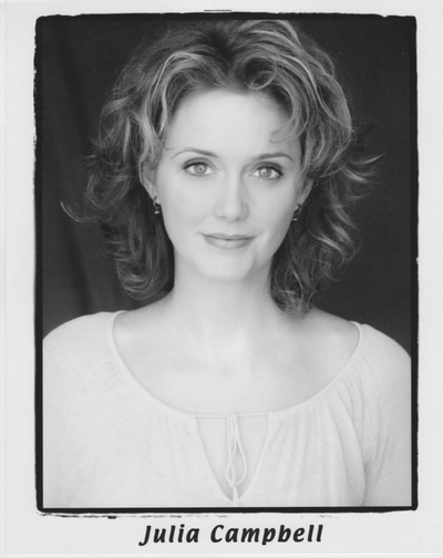朱丽娅·坎贝尔的写真