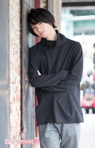 小越勇辉的写真