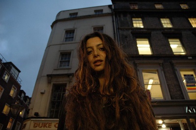 朱莉·卓雅的写真