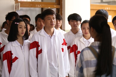 唐曾的写真-唐曾《拥抱星星的月亮...