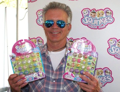 安东尼·约翰·邓尼森的写真