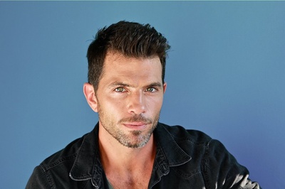 克里斯·塔拉迪奥的写真