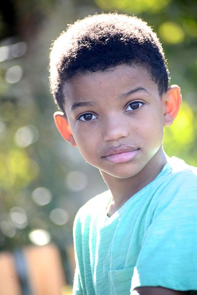 朗尼·查维斯的写真