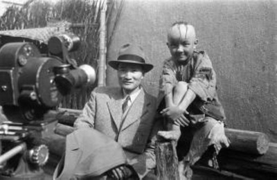 张乐平的写真-张乐平与第一个银幕三...