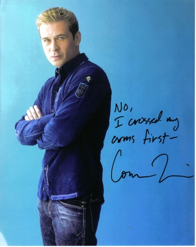 康纳·特里内尔的写真