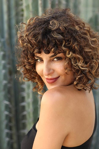 莎萝姆·阿齐齐的写真