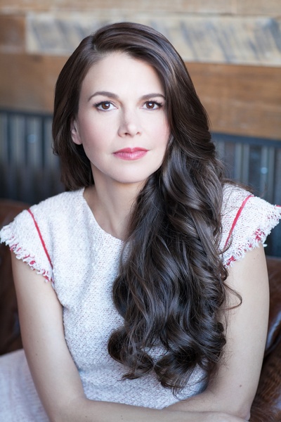 萨顿·福斯特的写真