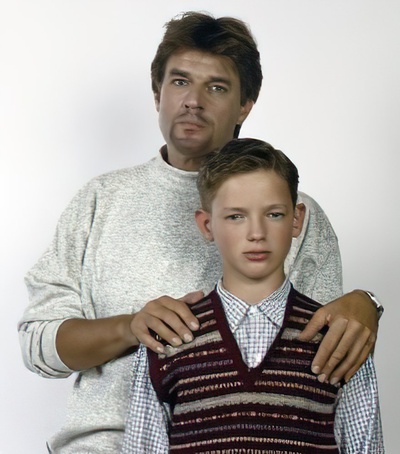 马腾·斯密特的写真-小男孩和老男孩的合照