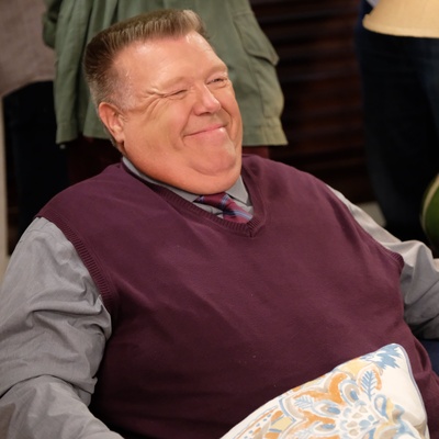 乔尔·麦金农·米勒的写真