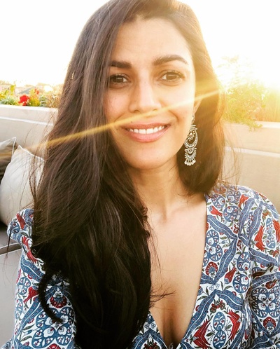 尼姆拉特·考尔的写真