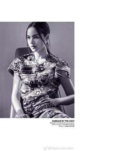 尤拉萨雅·斯帕邦德的写真