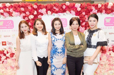 何咏芳的写真-左三陈秀丽，左四何咏...