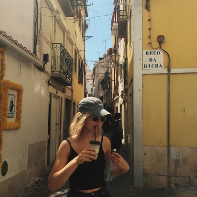 艾莉·高尔的写真