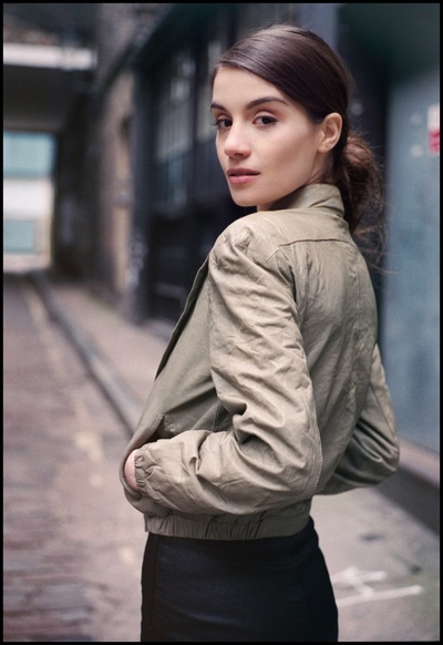 奥莉维亚·波皮卡的写真