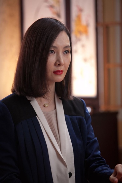 蔡时那的写真-五根手指