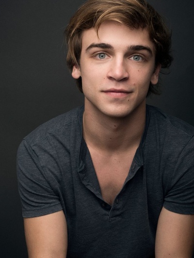 肖恩·戈兰迪洛的写真