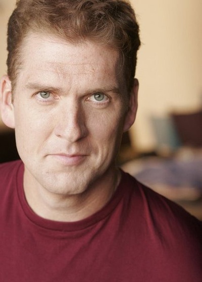 雷甘·伯恩斯的写真