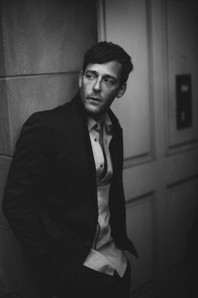 肯·巴尼特的写真