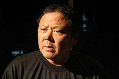 李振锋的写真-话剧《一个和八个》排...