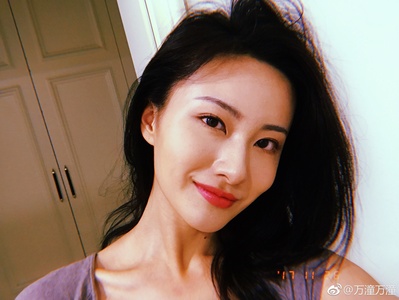 万潼的写真