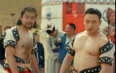 那家威的写真-出演《黄金瞳》中的蒙...