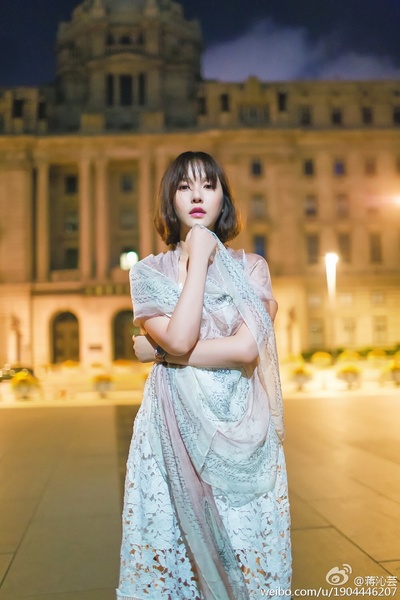 蒋沁芸的写真-神殿出逃少女2