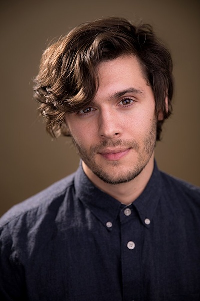 威尔·泽弗里德的写真