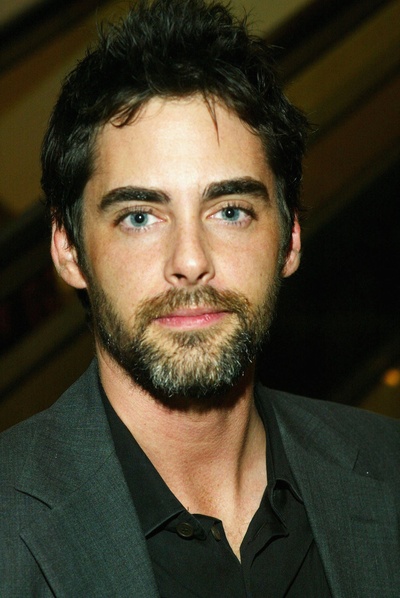 亚当·坎夫曼的写真