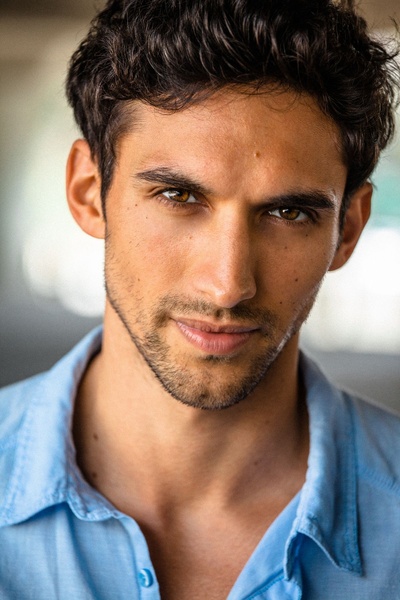 多米尼克·亚当斯的写真