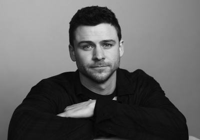 托米·巴斯托的写真