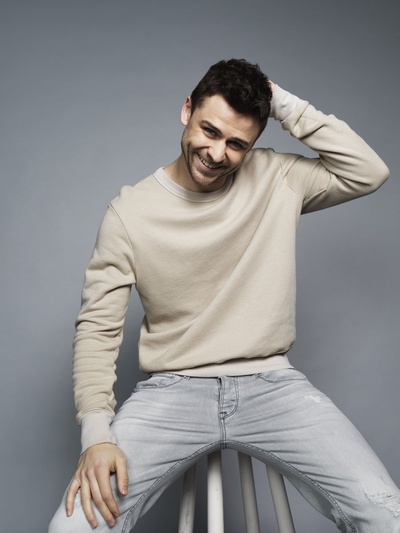 托米·巴斯托的写真