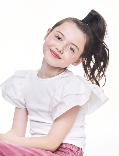 维奥莱特·麦格劳的写真