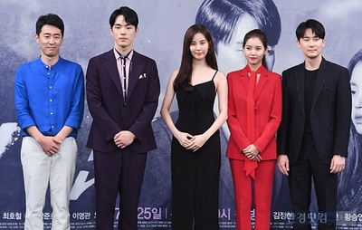 张俊浩的写真-时间 시간 (2018) 制作...