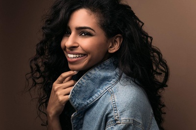 拉纳·罗伊的写真