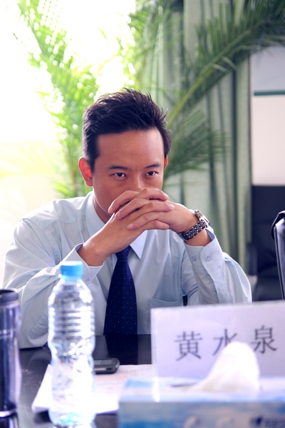 杨冬的写真-真情真意饰黄水泉