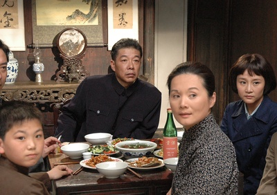 姜少华的写真-电视剧《一个女人的史...