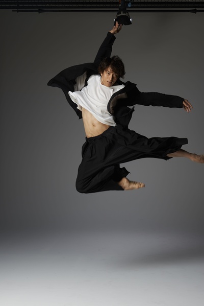 大贯勇辅的写真-https://www.horipro.c...