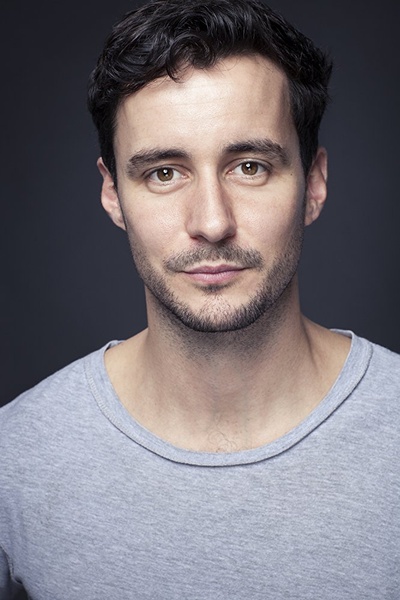 萨姆·斯温斯伯里的写真