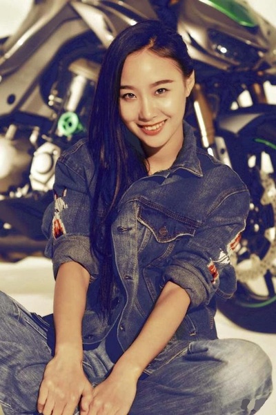 张昕琦的写真-张昕琦http://ent.sina.c...