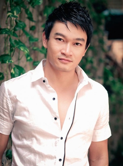 张明国泰的写真