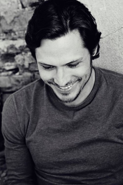 尼克·维切斯勒的写真