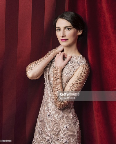 莲妮·芭拉班的写真