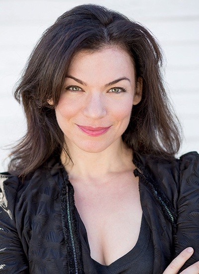 塞拉·甘布尔的写真