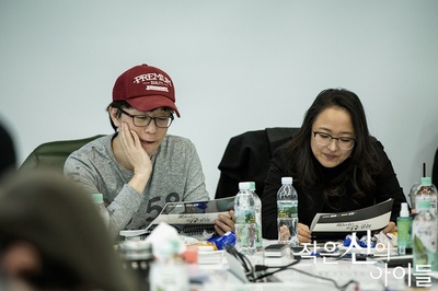 韩佑丽的写真-被神选中的孩子 작은 ...