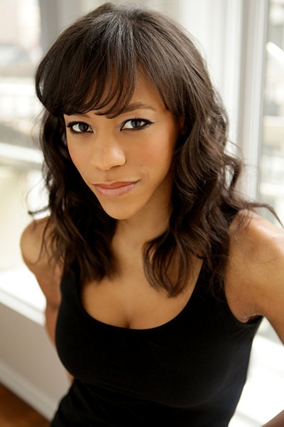 妮基·米歇尔·詹姆斯的写真